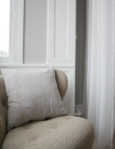 Elvang Denmark Dahlia Kissenbezug 50x50 cm Cushion Light grey