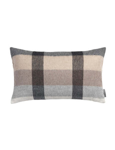 Elvang Denmark Intersection Kissenbezug 30x50 cm Cushion Camel/white/grey